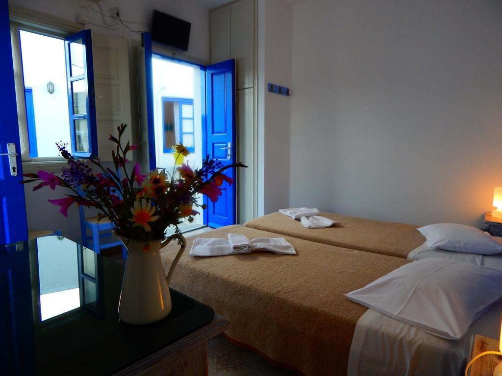 Evgenia Rooms And Apartments Folegandros Town Phòng bức ảnh