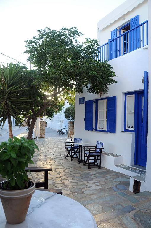 Evgenia Rooms And Apartments Folegandros Town Ngoại thất bức ảnh