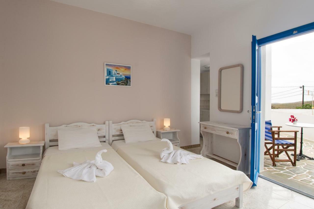 Evgenia Rooms And Apartments Folegandros Town Ngoại thất bức ảnh