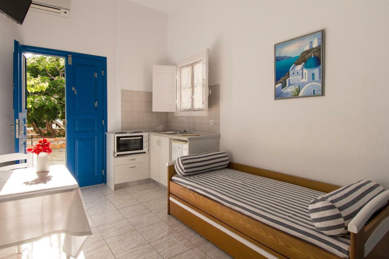 Evgenia Rooms And Apartments Folegandros Town Ngoại thất bức ảnh