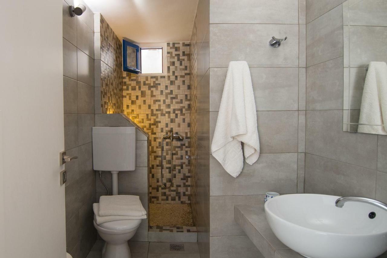Evgenia Rooms And Apartments Folegandros Town Ngoại thất bức ảnh